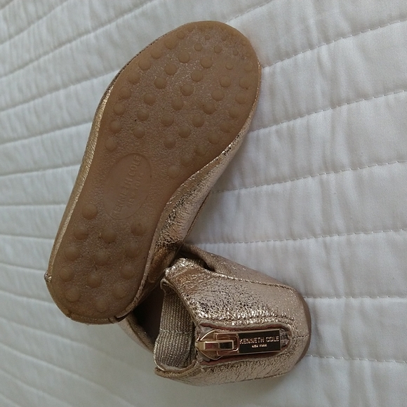 Kenneth Cole Reaction Toddler Girl shoes - Picture 4 of 7